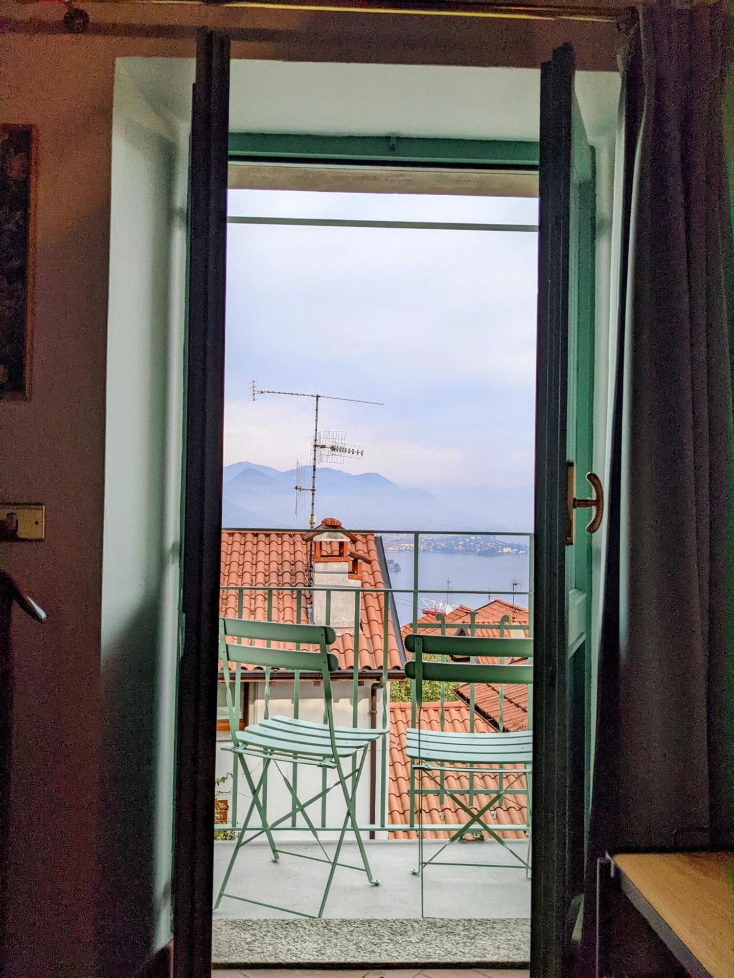 B&B Il Poggiolo สเตรซา ภายนอก รูปภาพ