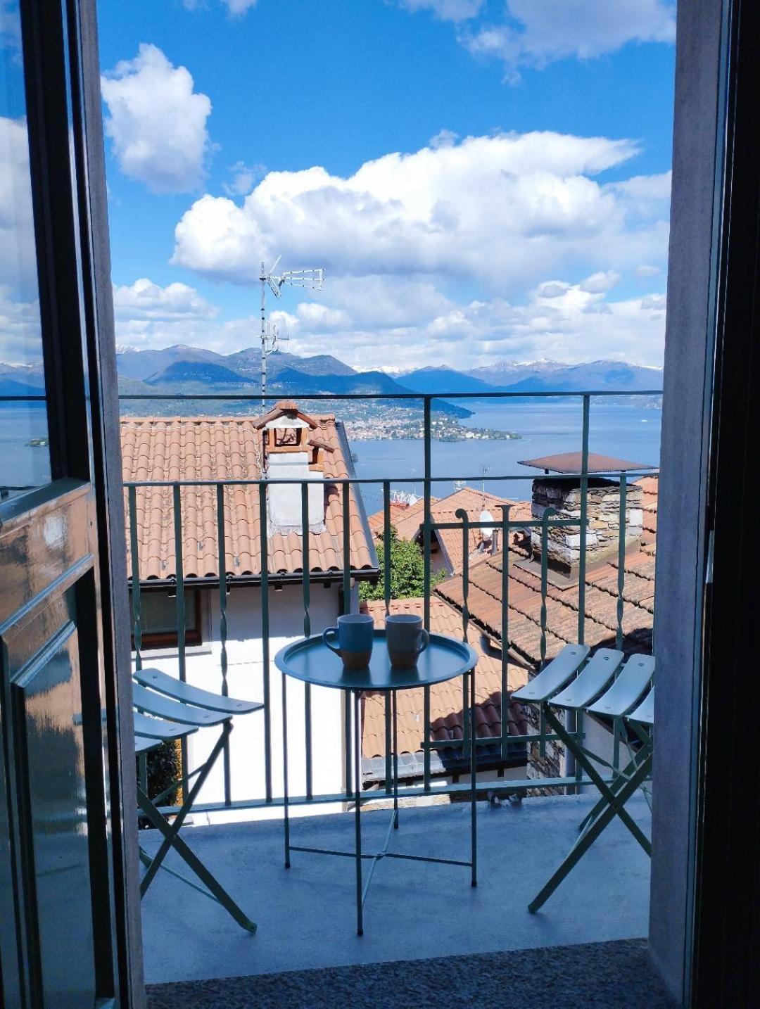B&B Il Poggiolo สเตรซา ภายนอก รูปภาพ